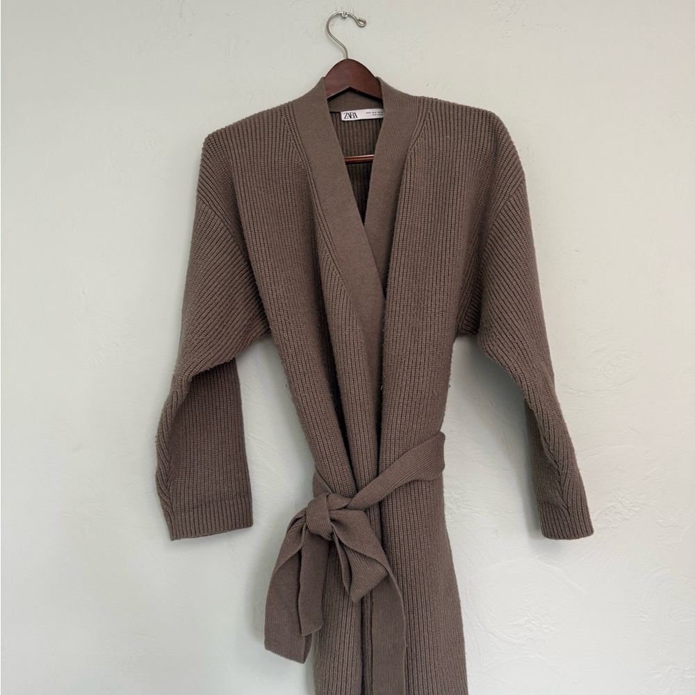 Zara Women's Tan Ribbed Cardigan - Picture 3 of 5